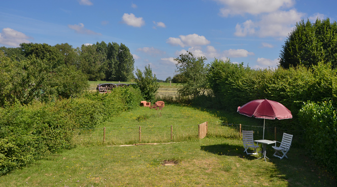 achtertuin vakantiehuis Iviers